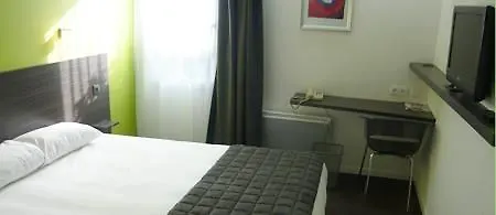 Kyriad Saint Brieuc - Trégueux 3*,  France